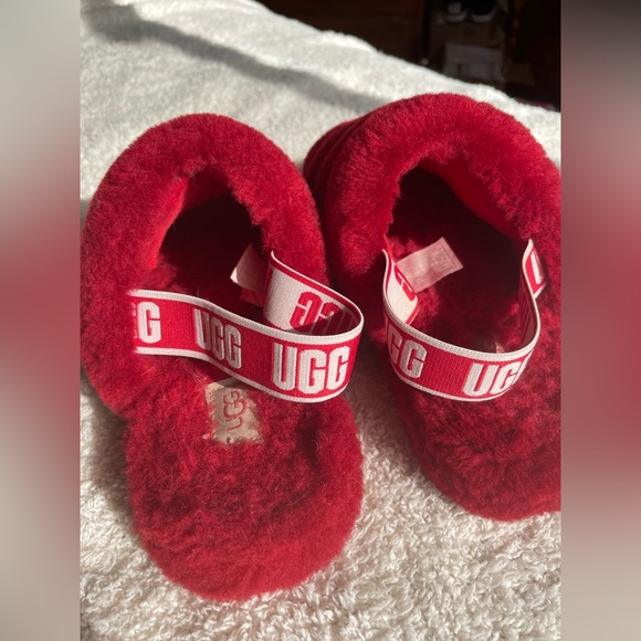 ❤️❣️ Ugg Red slides “Fluff Yeah” style Uggs❣️❤️ - Picture 11 of 11